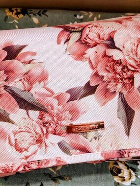 NWOT Sophia Joy Pink Floral Makeup Travel Organizer